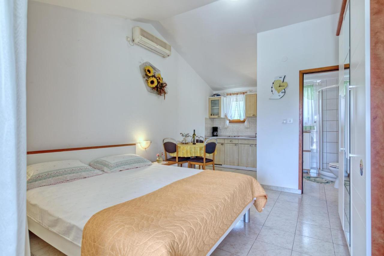 Apartmets Slavica 1644 Банджоле Экстерьер фото